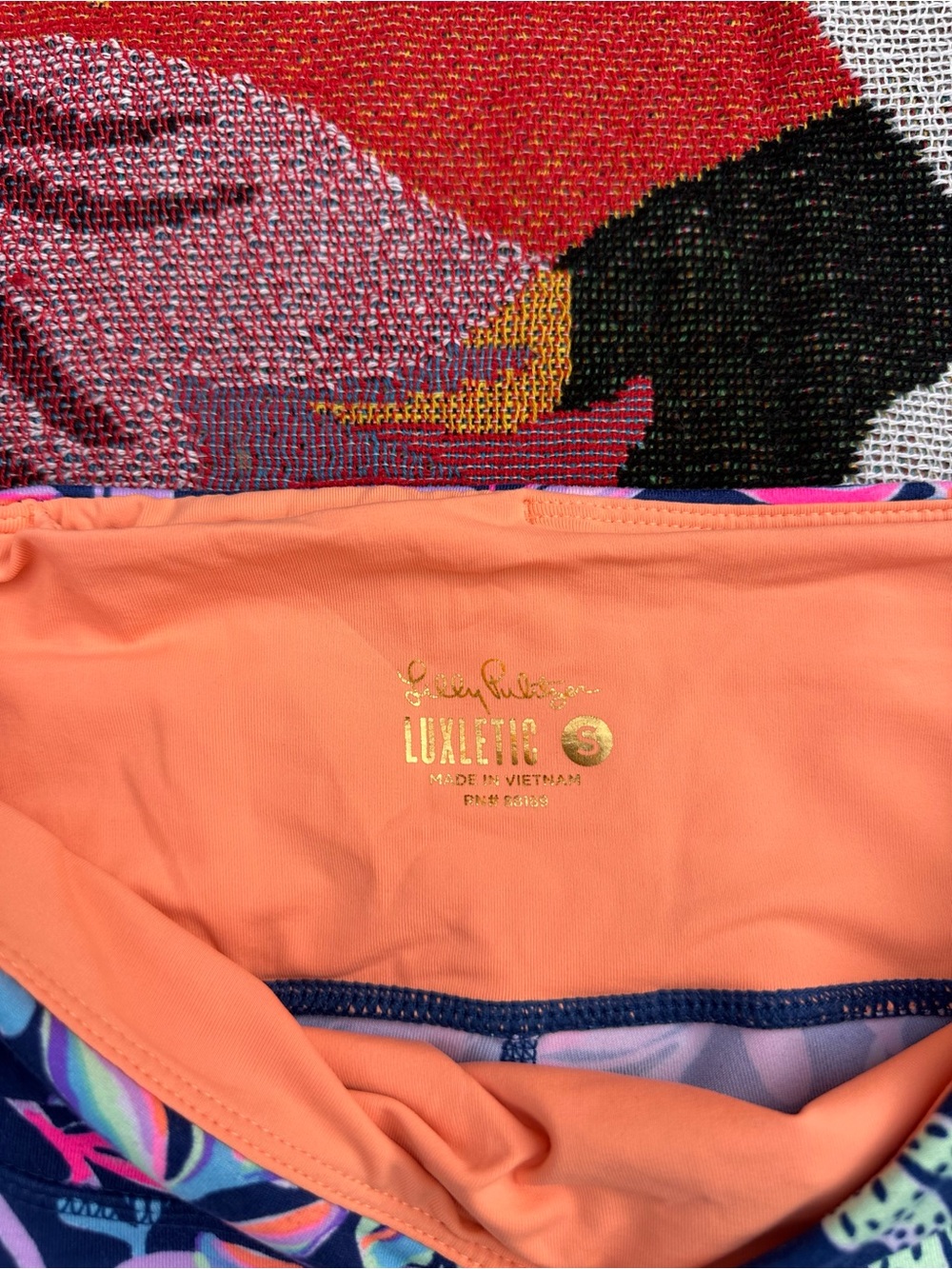 Lilly Pulitzer Luxletic Weekender High Rise Crop Leggings - Picture 3 of 5
